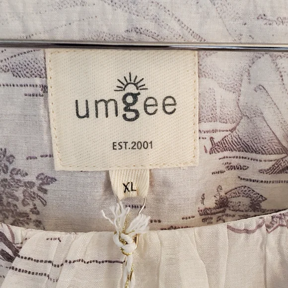 Umgee Cream And Grey Toile Print Puff Sleeve Top - Picture 6 of 7